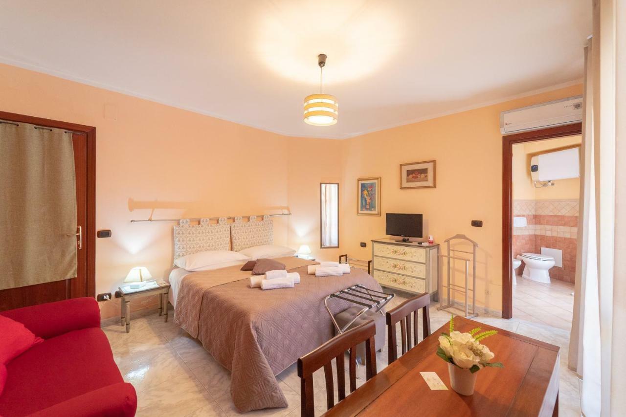 La Rosa - Elegant Rooms Sassari Exterior photo