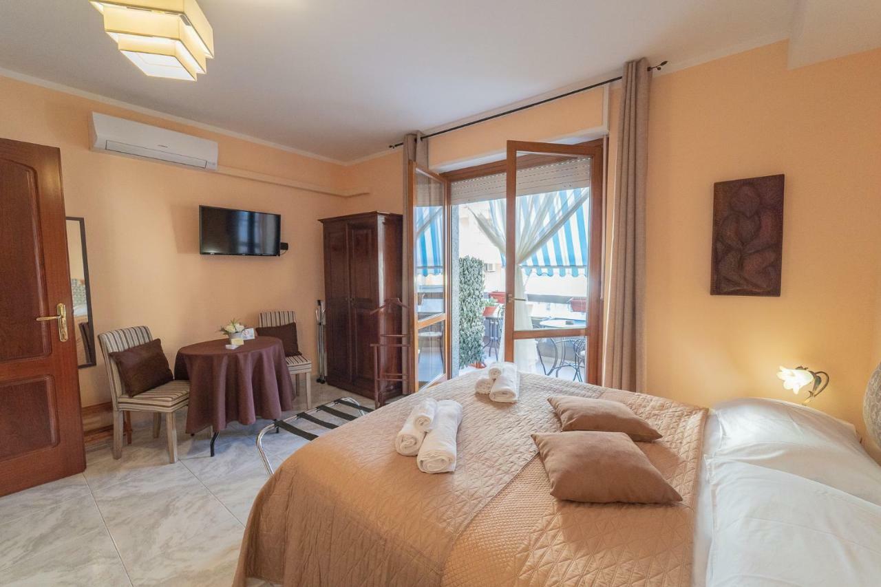 La Rosa - Elegant Rooms Sassari Exterior photo